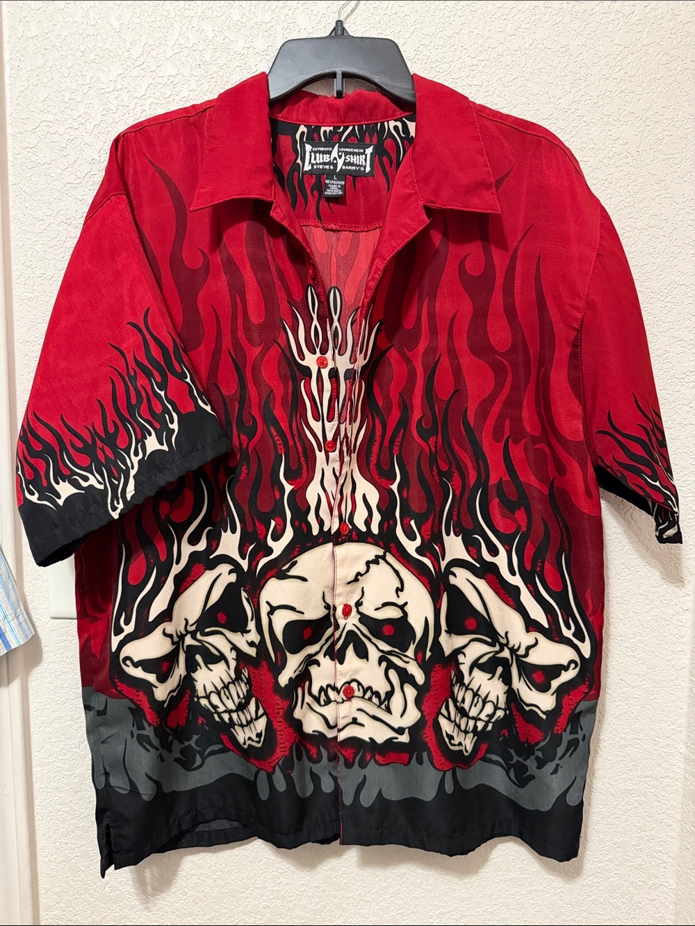 Vintage Steve & Barry's Red Black Skull Flame Short-Sleeve Button-Up Shirt